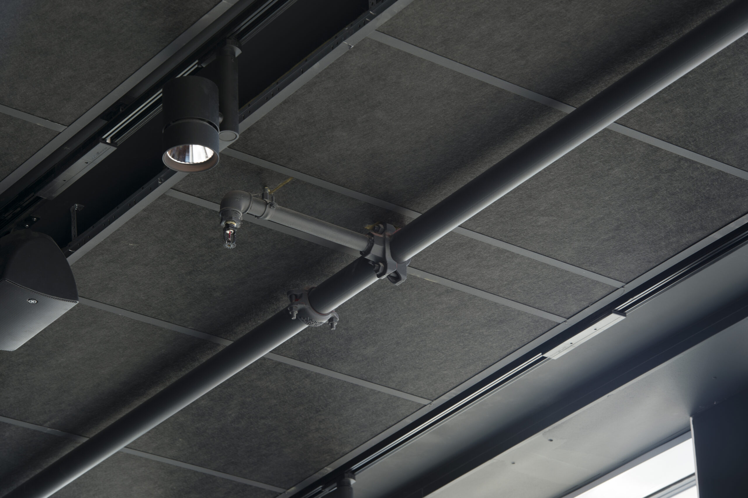 Stone Wool, Metal & Grid Ceiling Solutions