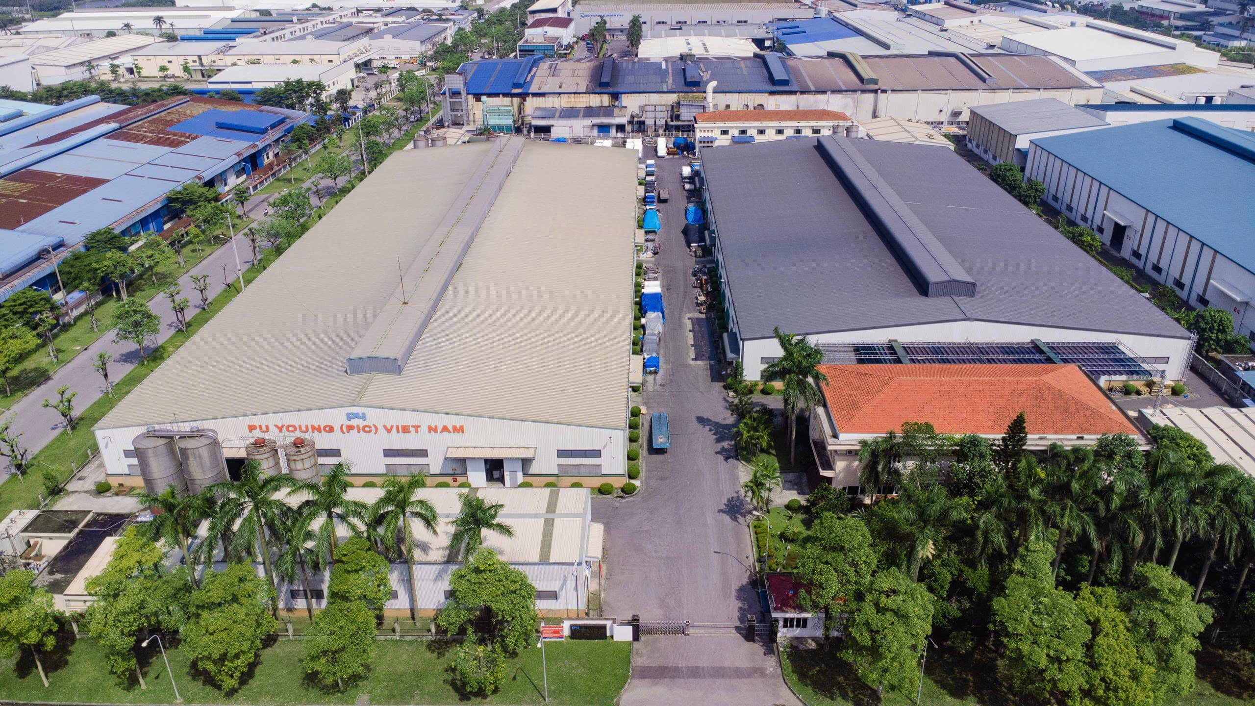 Tarpaulin Manufacturer: Puyoung Ind Co Ltd