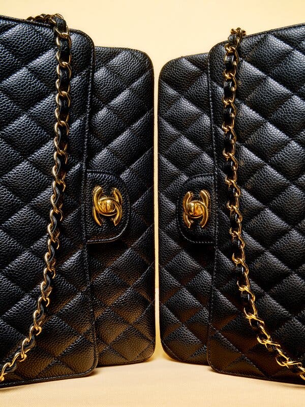 This Chanel bag dupe comes with the traditional Chanel quilted