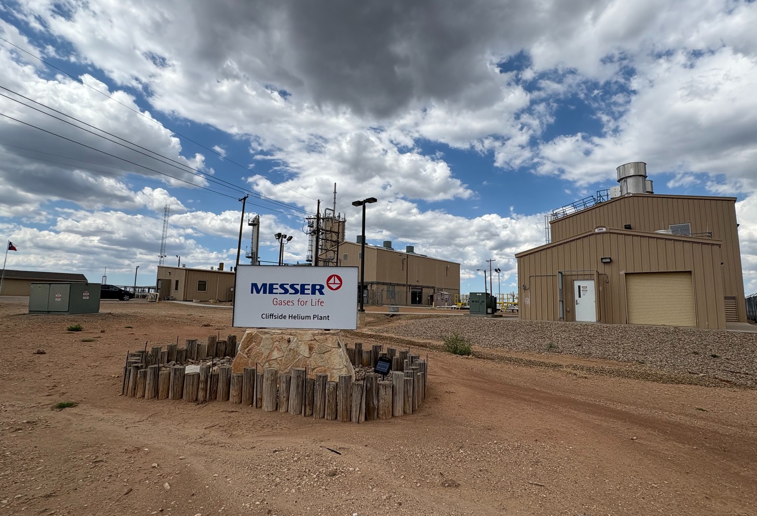 Trusted Gas & Liquid Helium Supplier