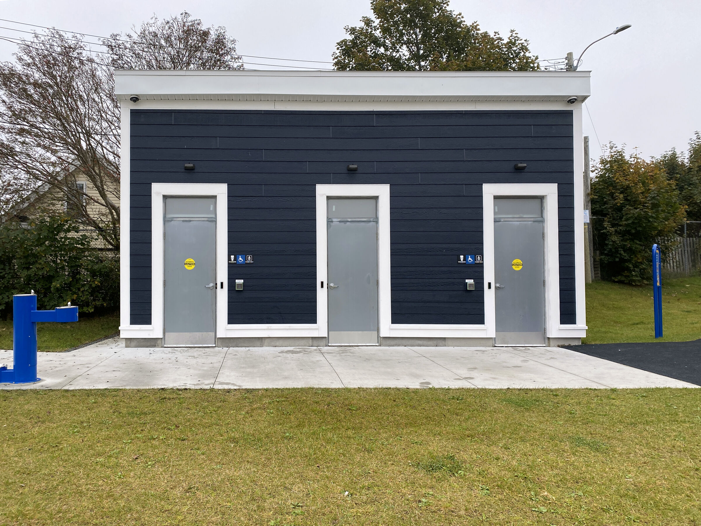 We simplify ventilation solutions · Fantech