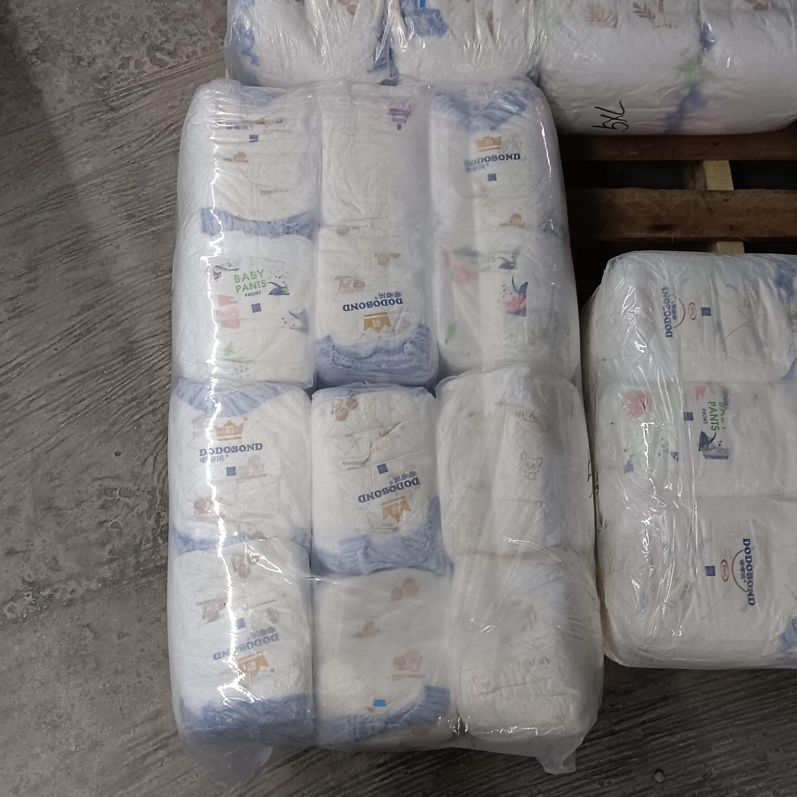 Wholesale Baby Diapers & Wipes in Bulk