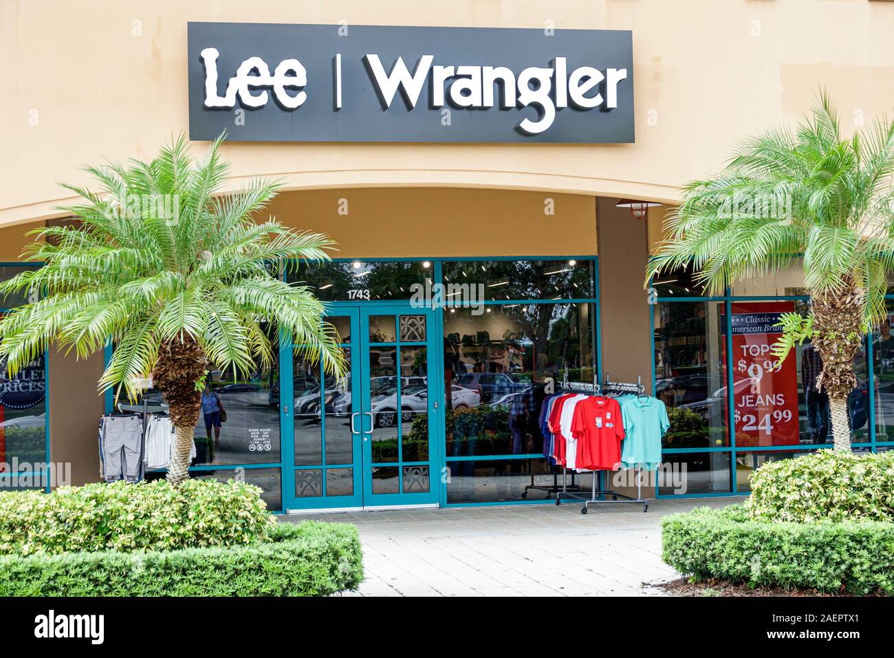 Wholesale wrangler for your store