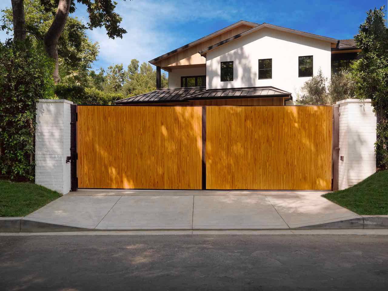Wood + Aluminum Horizontal Fence Gates